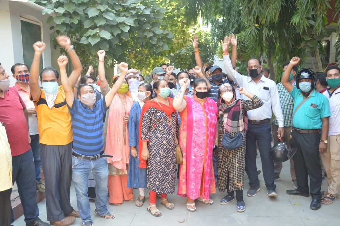 Aligarh: Parents created uproar over fee hike