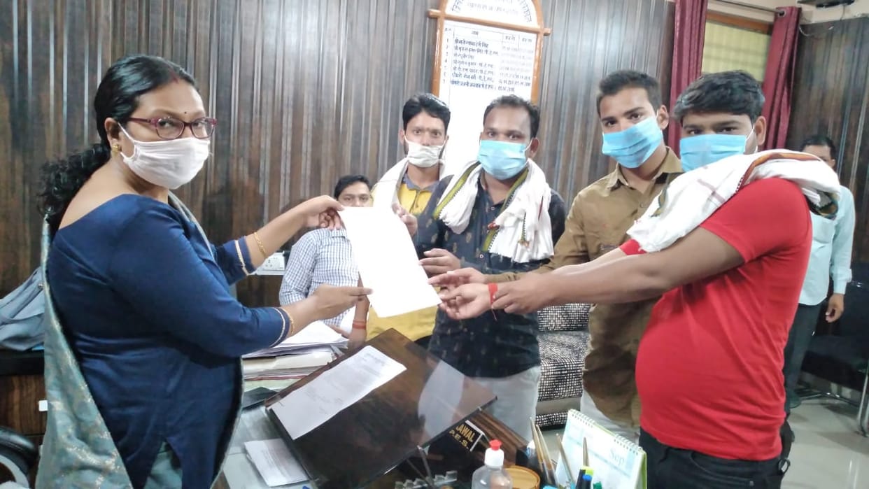 students gave the memoradum for exam