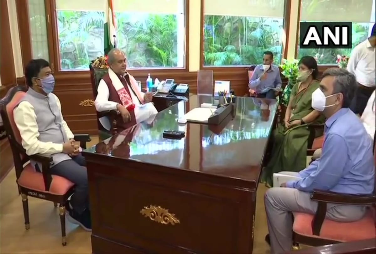 Union Minister Narendra Singh Tomar takes additional charge of the Food Processing Industries Ministry