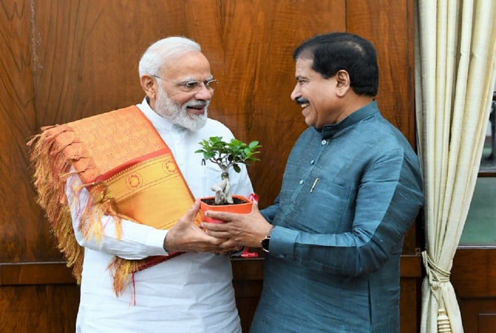 Union Minister for state Railways Suresh Angadi passed away due to Covid-19