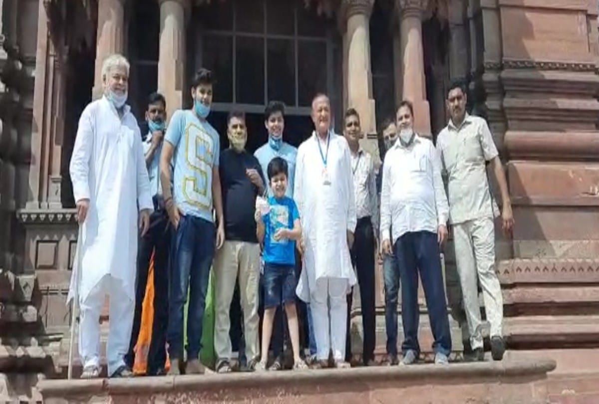 Rajasthan Art Literature And Culture Minister Dr. BD Kalla Reached Vrindavan