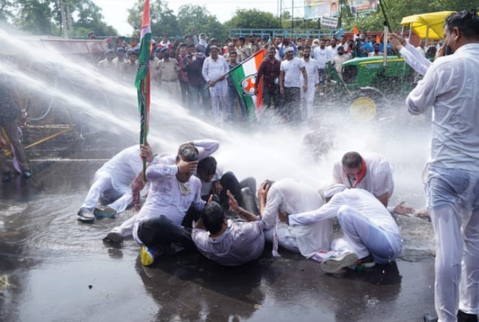 Police Used Water Cannon Against Farmers at Smalkha of Panipat, Agriculture Bill