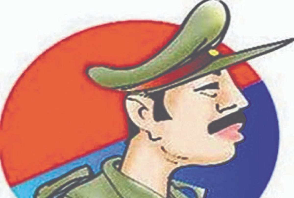 Moradabad father hariom killed Protested for molesting daughter police chowki in-charge suspend and two sub inspector and four constable line hajir