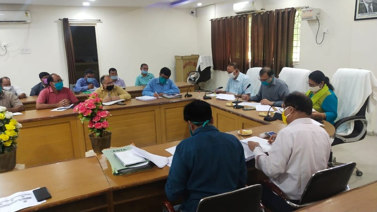 Immediate redressal of pending complaints on the portal: DM