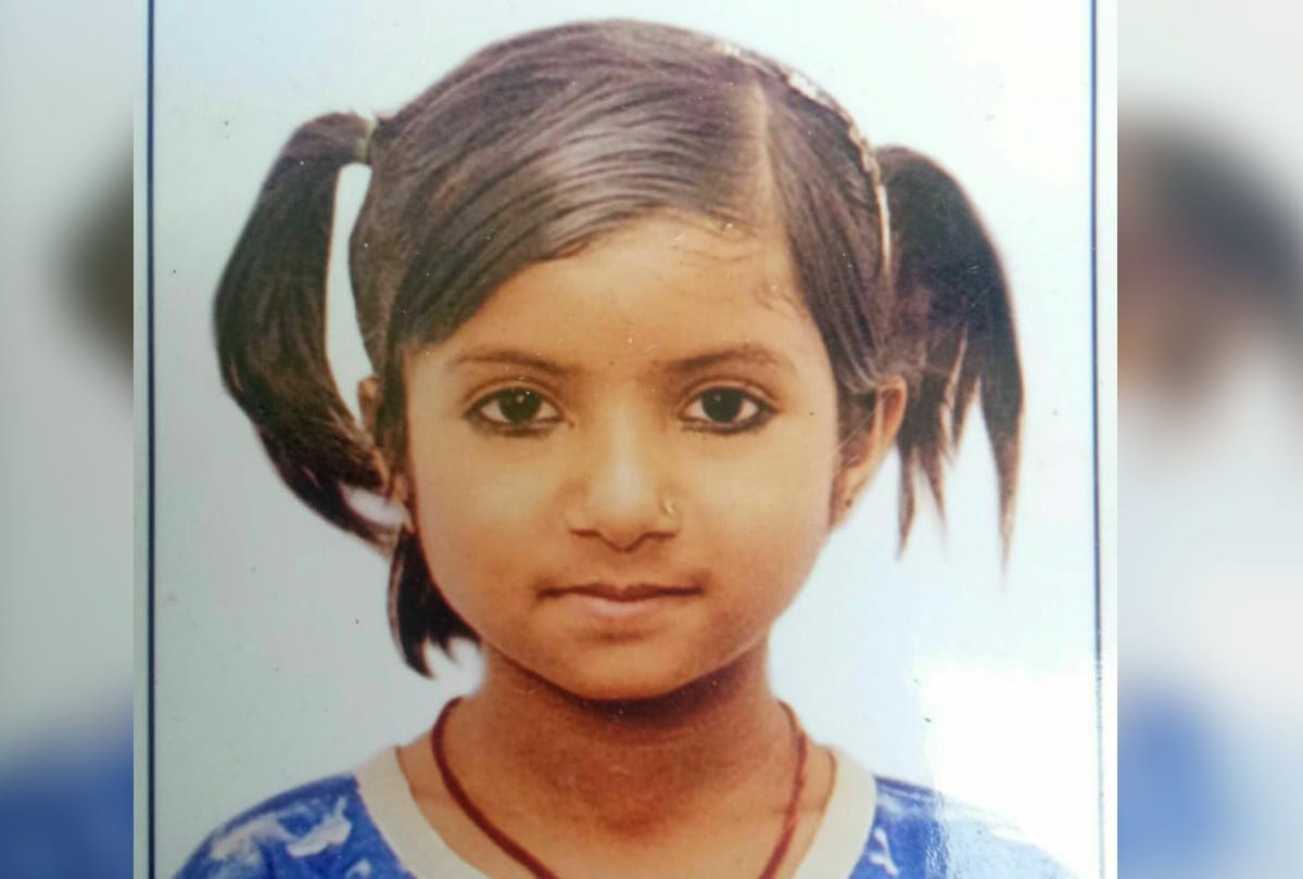 tanker crashed the girl who sleeping outside the home in agra