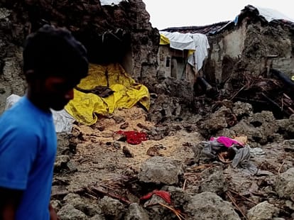 Many women died people injured in house collapsed in heavy rains in purvanchal