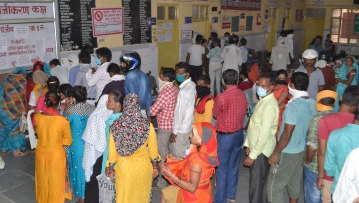 covid 19 help desk,covid hospital,district hospital etah,etah hospital,corona cases,covid infection