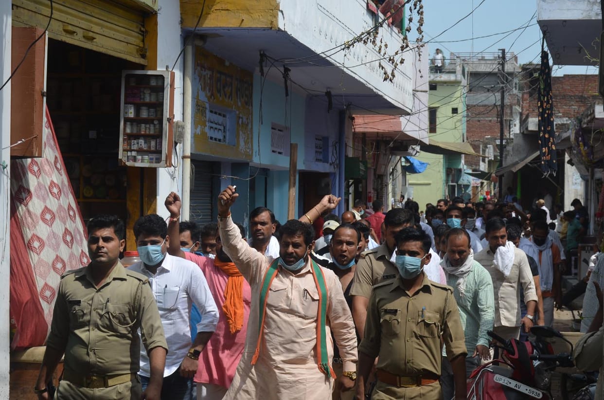 BJP leaders lashed at officers, warning of discus jam