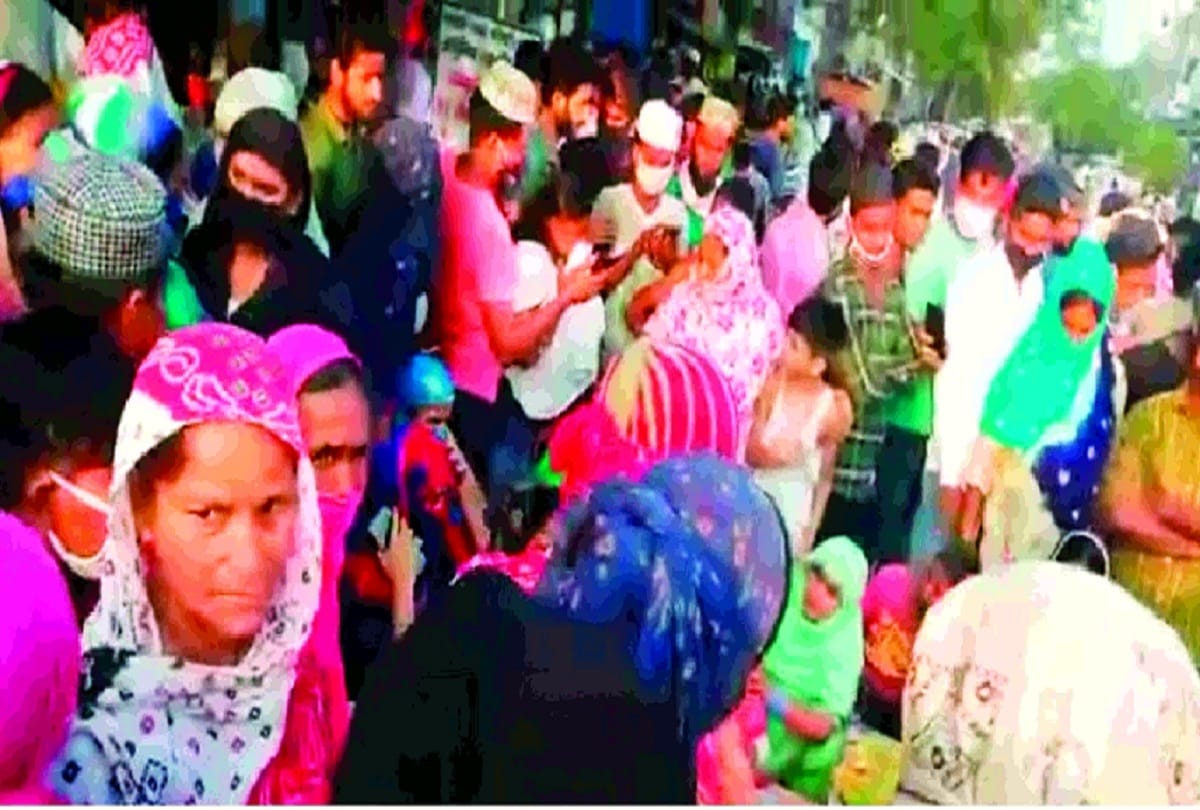 Ruckus over love affair in delhi 19 PCR calls in two hours see photos