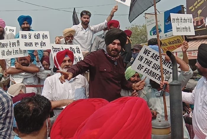 Navjot Sidhu Seen in New Flavour