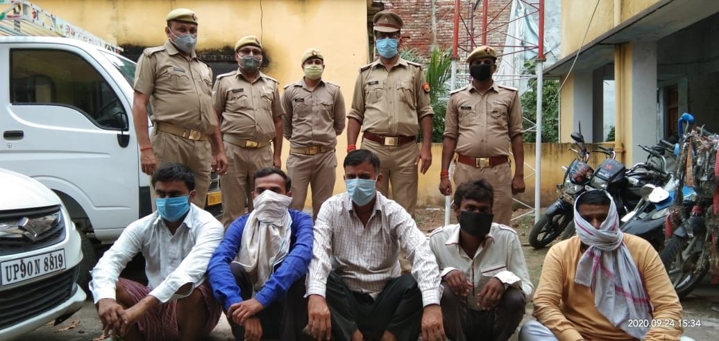 Six accused killed in attack on mineral team