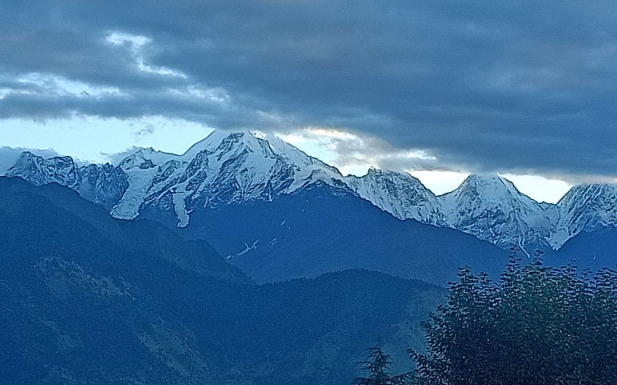 Snowfall in Munsyari
