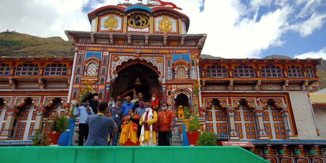 uttarakhand news: former central minister uma bharti visit badrinath dham