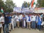 जुलूस निकालते भीम आर्मी के कार्यकर्ता।