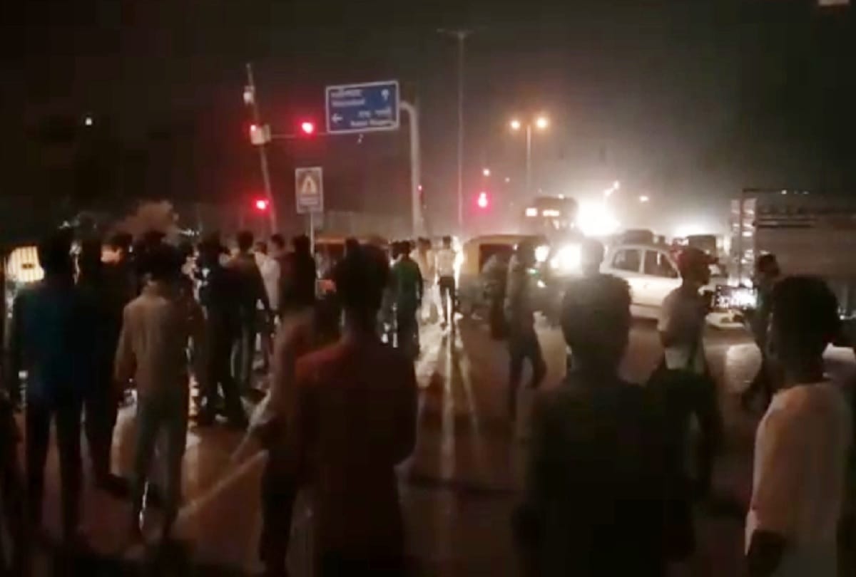 Cluster bus created chaos in Nand Nagri, hit several vehicles, three killed, four injured