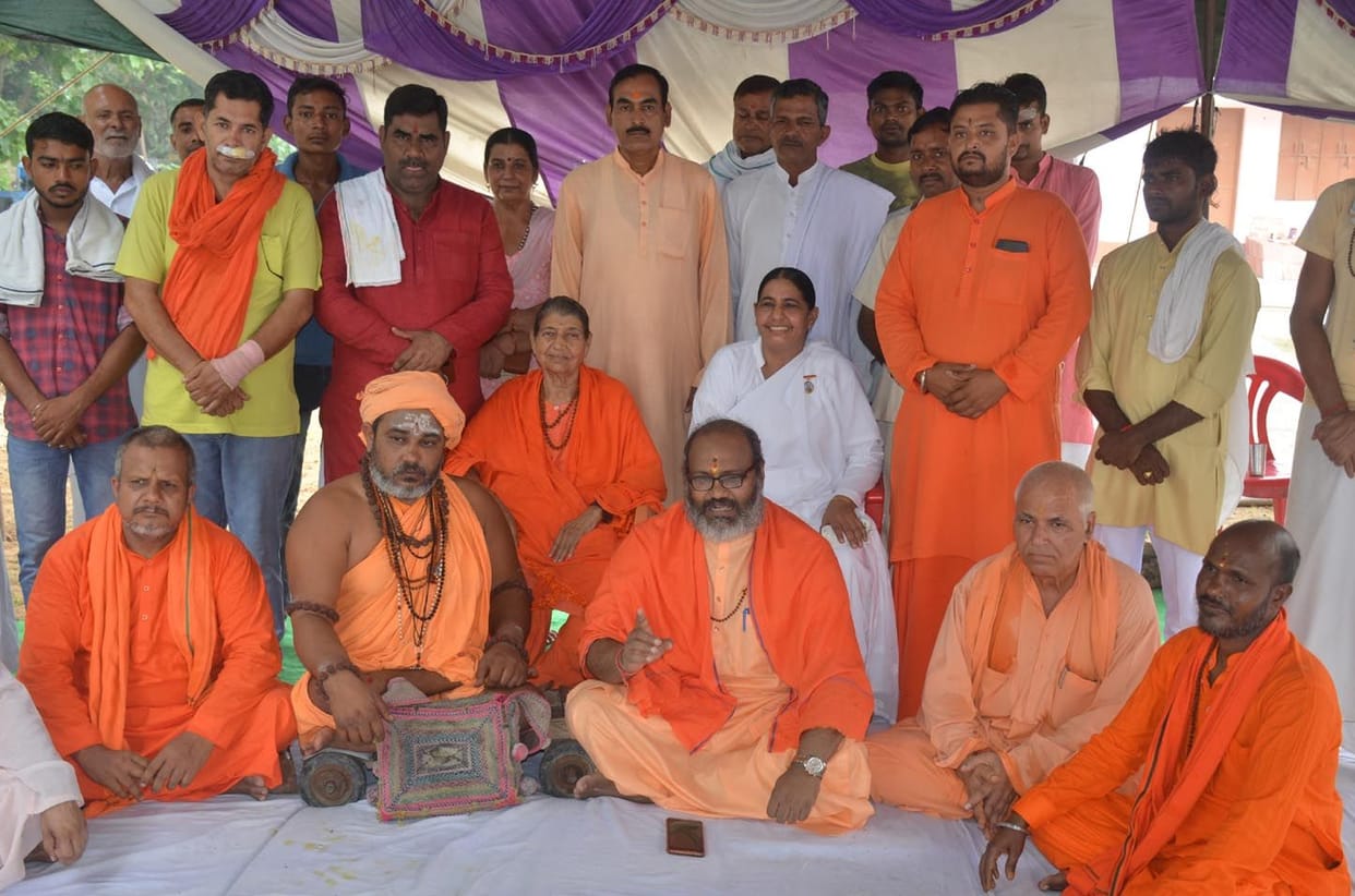 Yeti Narasimhanand Saraswati