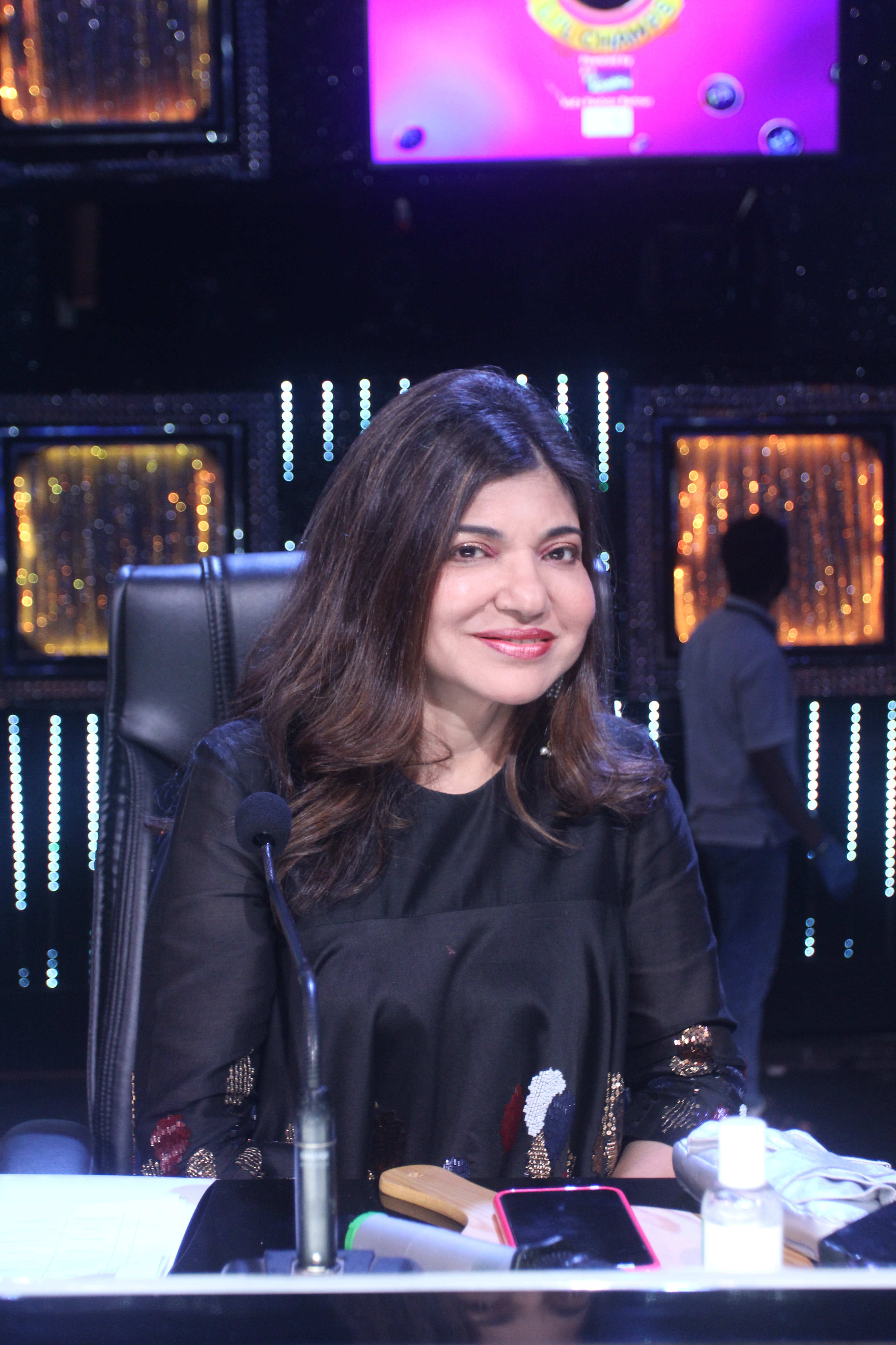 Alka Yagnik Birthday: Alka Yagnik has been living separately from her husband for almost 27 years here's the reason why they still love each other