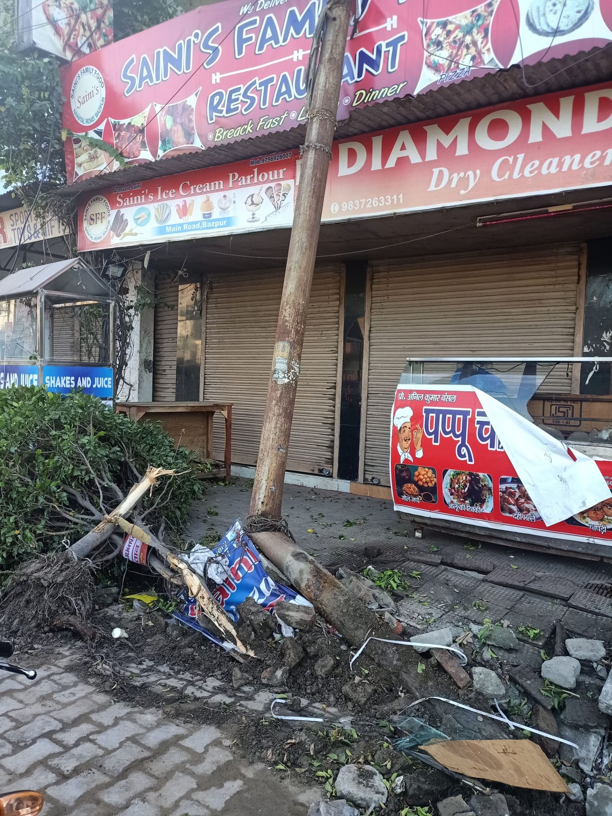 Dumper Rams Over Pole