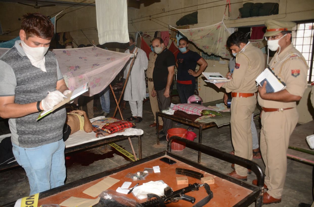 head constable suicide in moradabad police line