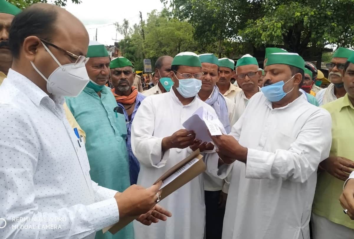 Farmer protest against government in Gorakhpur Basti Mandal