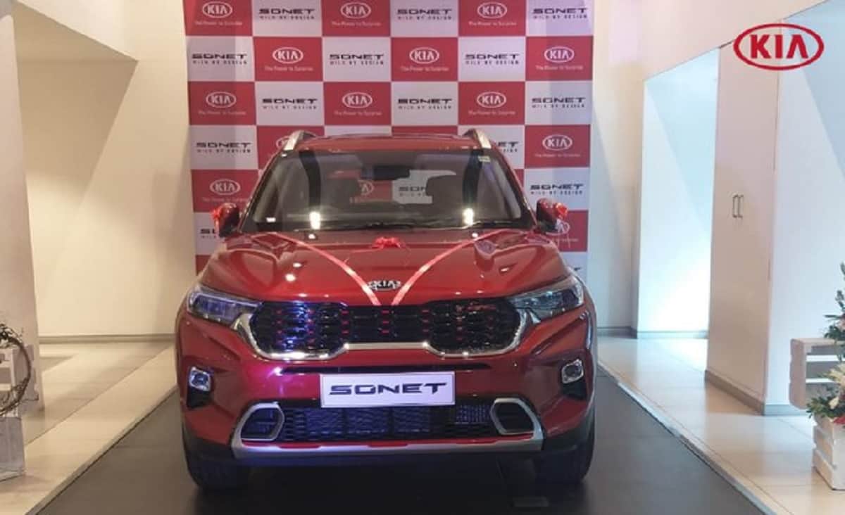 Subcompact suv Kia Sonet GTX+ Diesel AT, Petrol DCT Ex showroom Price Revealed