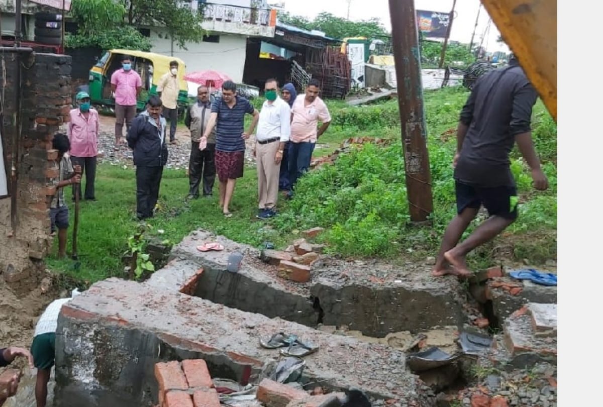 Weather news Water logging in city after heavy rain during Monsoon depart from gorakhpur