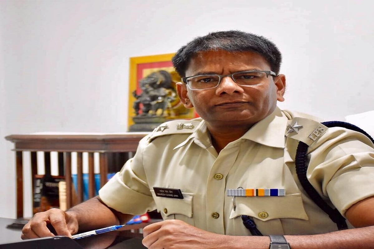 Indore sp Maheshchandra jain facebook fake account asking for money sp jain alerted