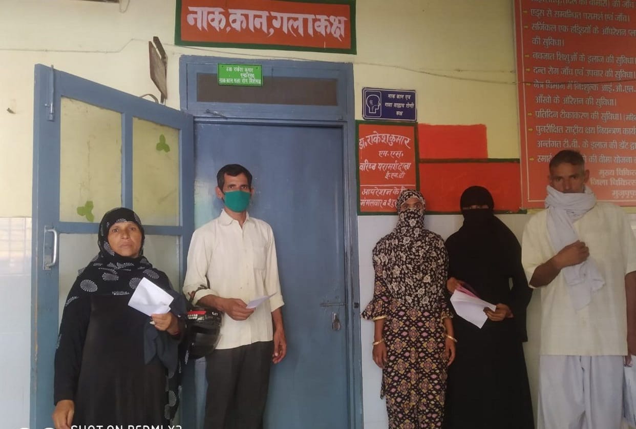 Patients found in district hospital looking for doctors
