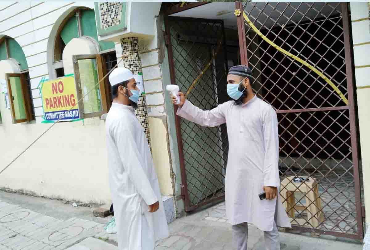 Unlocked: After six months prayers offered in mosques, Namaji reached in large numbers