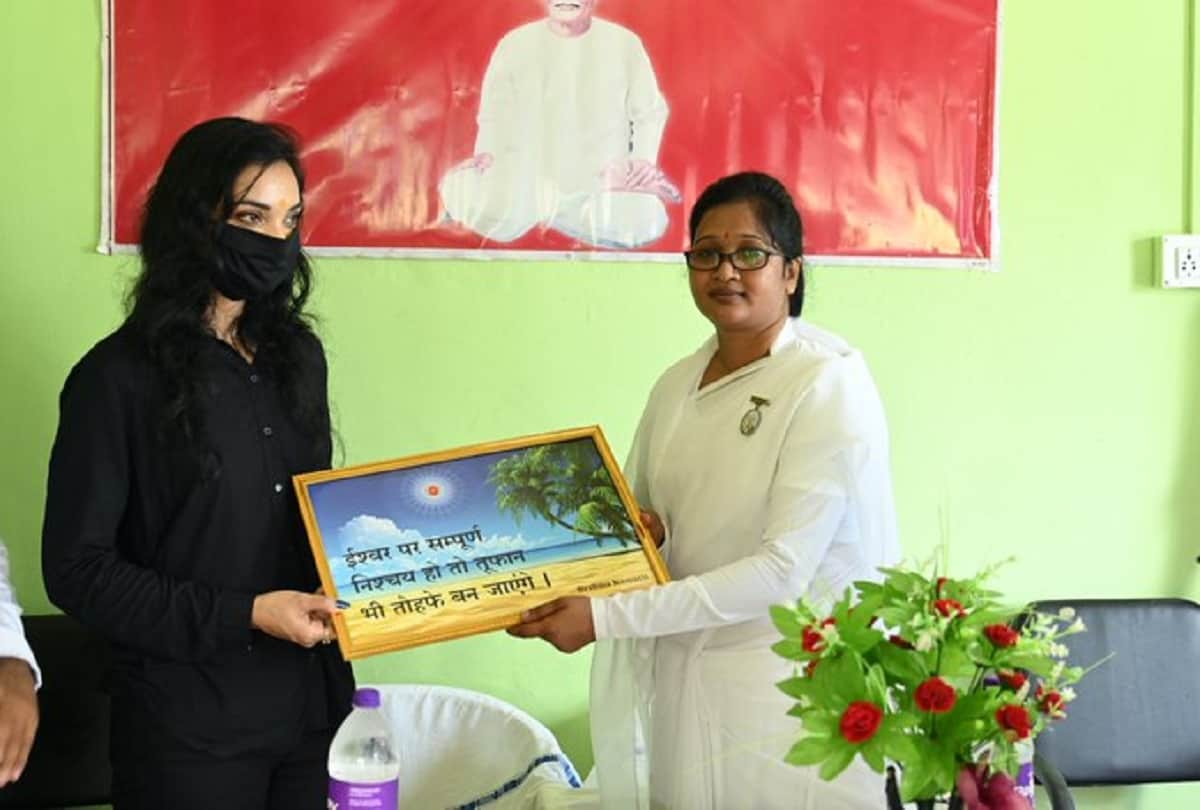 bihar assembly election 2020 political party plurals CM candidate pushpam priya choudhary always look in black dress know her dressing dress