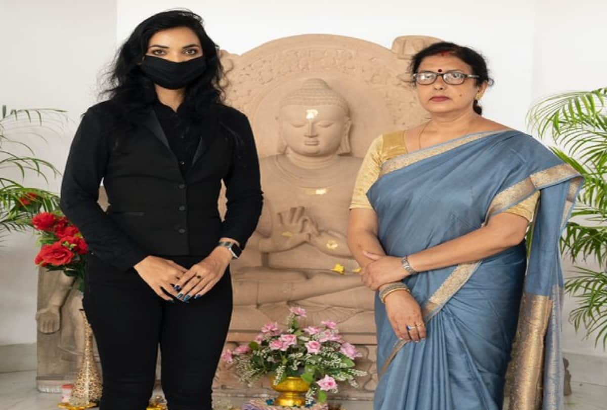 bihar assembly election 2020 political party plurals CM candidate pushpam priya choudhary always look in black dress know her dressing dress