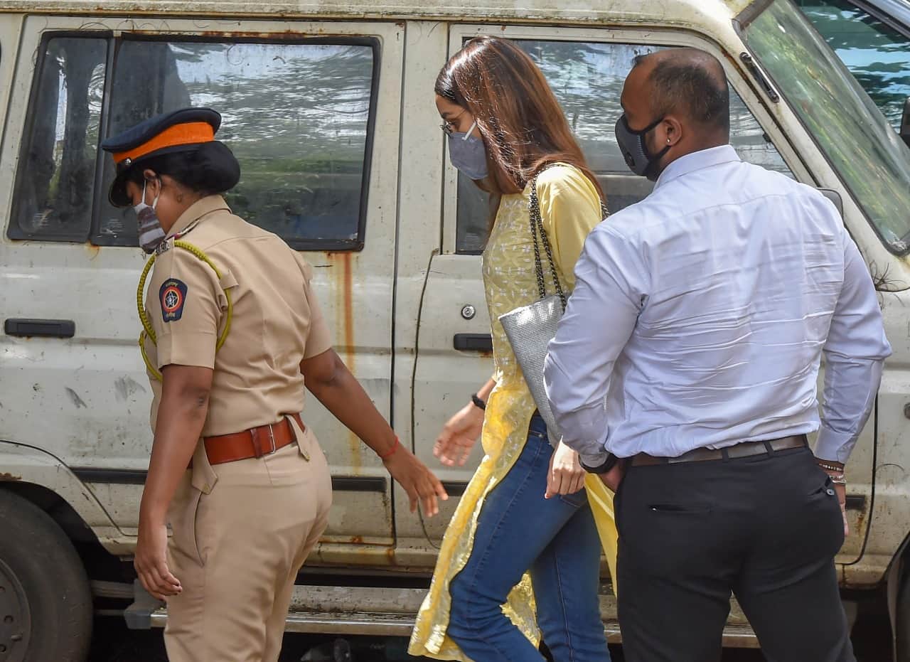 shraddha Kapoor Sara Ali Khan ncb Drug Case sushant Singh Rajput
