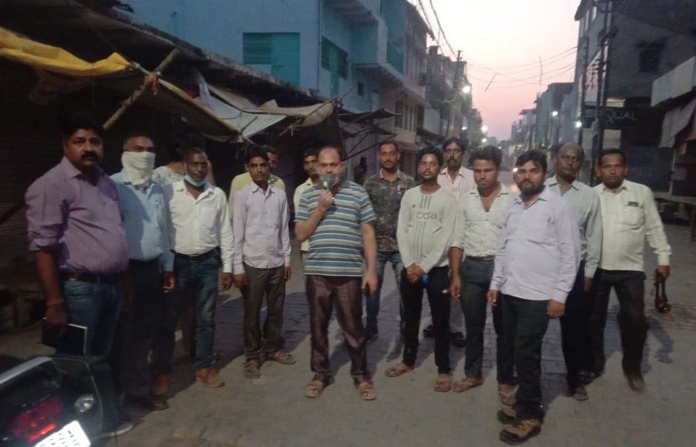Hathras: illegally operated Erikshaw charging station caught in the city