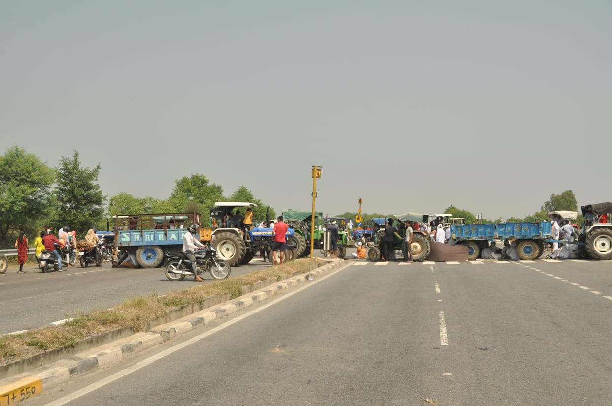 Six highways stalled by farmers for six hours, millions affected
