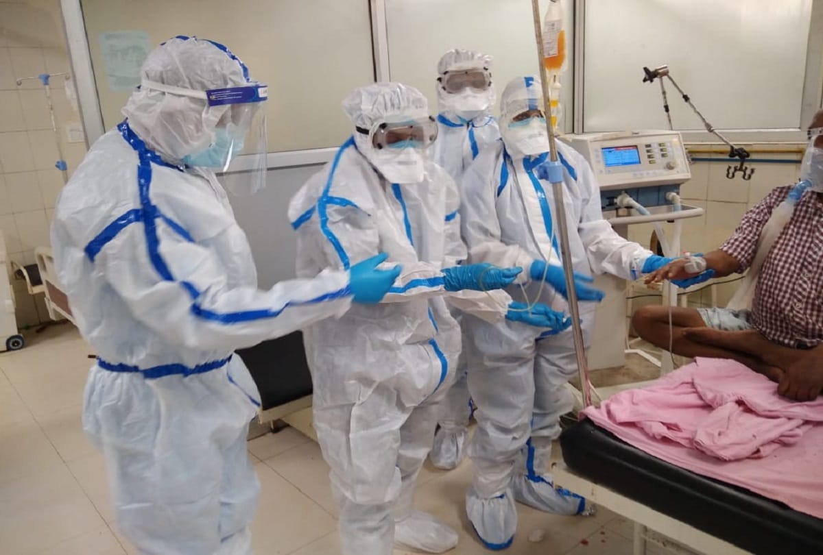 Covid-19 begins treatment with plasma therapy at SRN Hospital Prayagraj