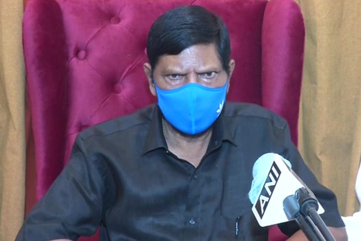 Mumbai Ramdas Athawale returns home defeating Corona, RPI activists  celebrate