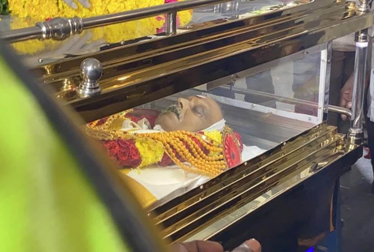 S P Balasubrahmanyam Funeral to childhood pictures See All His Journey