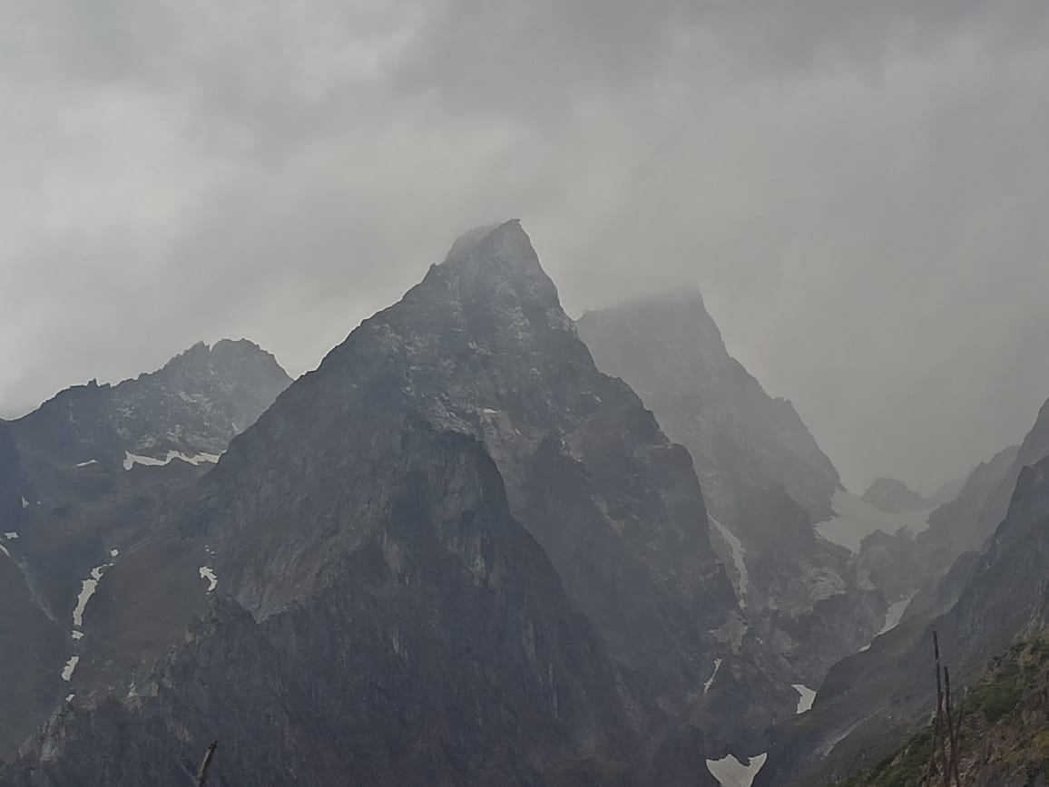 Uttarakhand Weather Forecast Today: Season First Snowfall Beautiful Photos