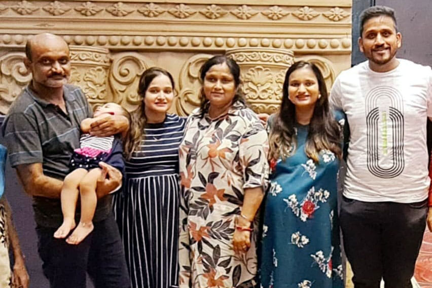 Happy Daughters Day 2020 In Hindi: Family proud of daughters