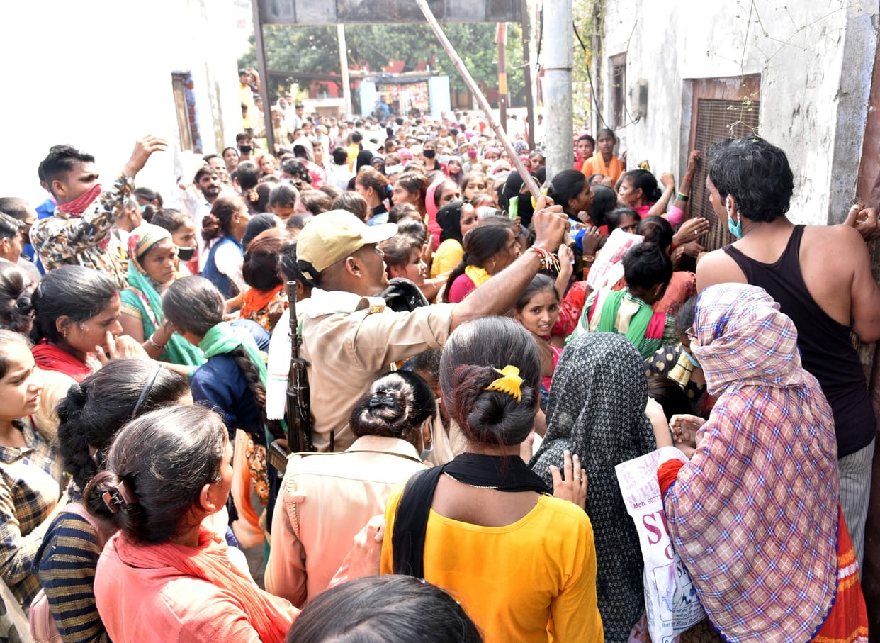 crowd of student at post office for aadhar card in chandausi