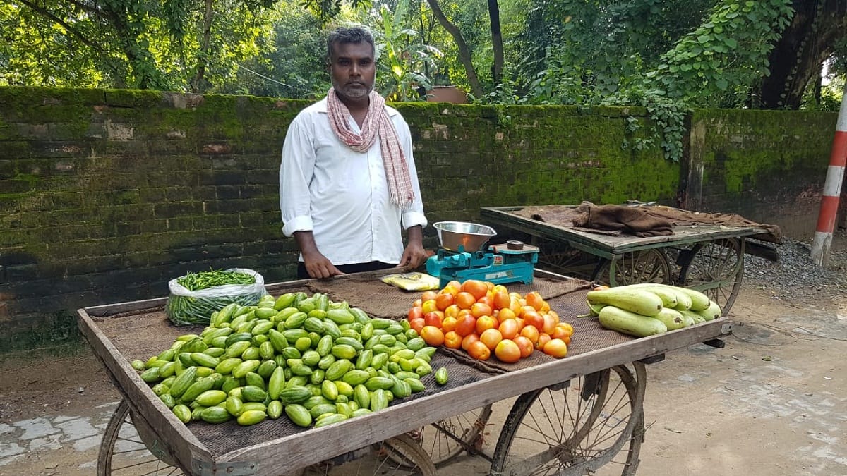 Balika vadhu tv serials director selling vegetables in azamgarh lockdown mumbai