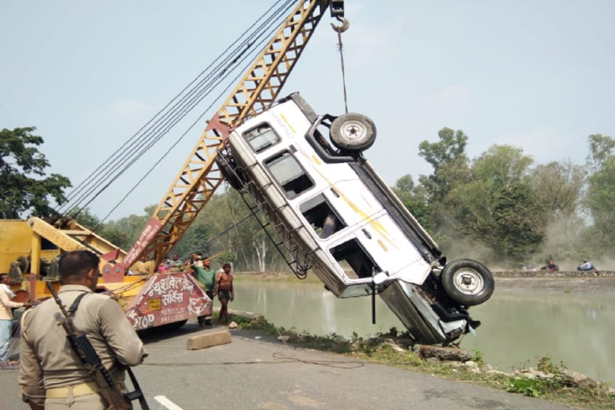 Two women died and one injured after falling in a car canal in Bijnor
