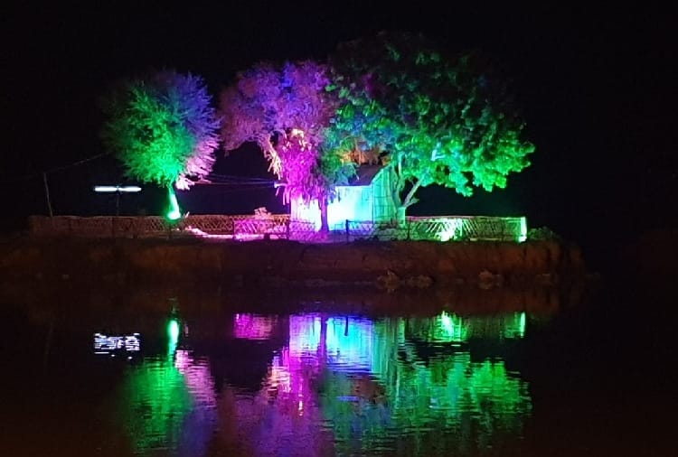 World Tourism Day: Food facilities provide on the island of Blue Bird Lake