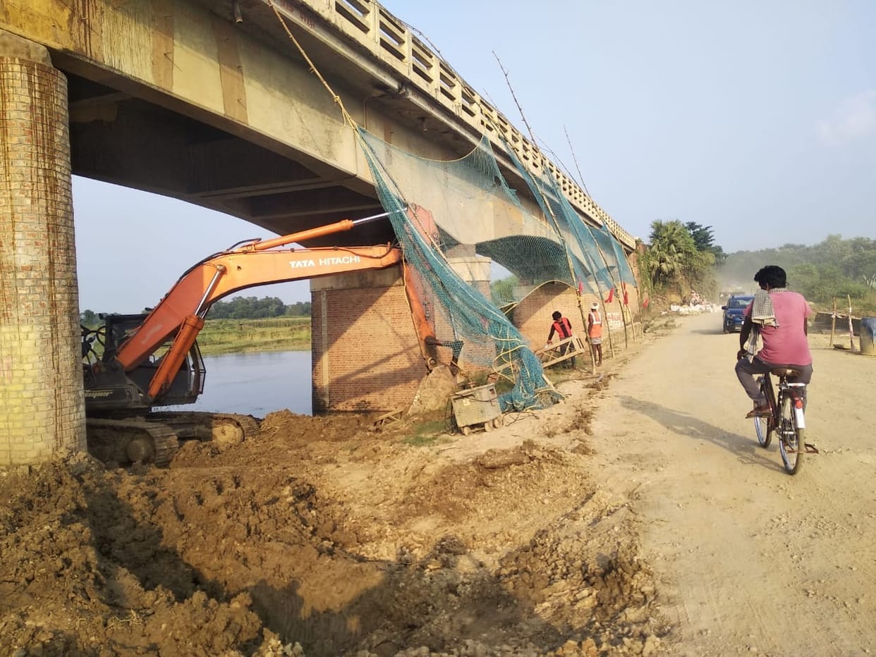 Exercise to break the Kathwamod bridge begins