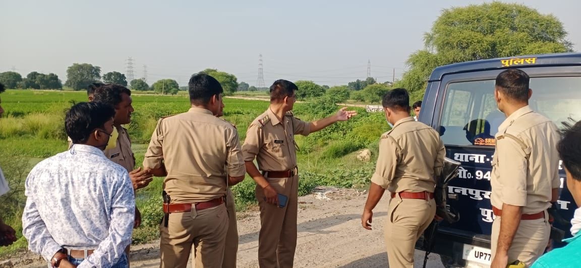 Kidnapped two youths including a car, leaving one in Kanpur