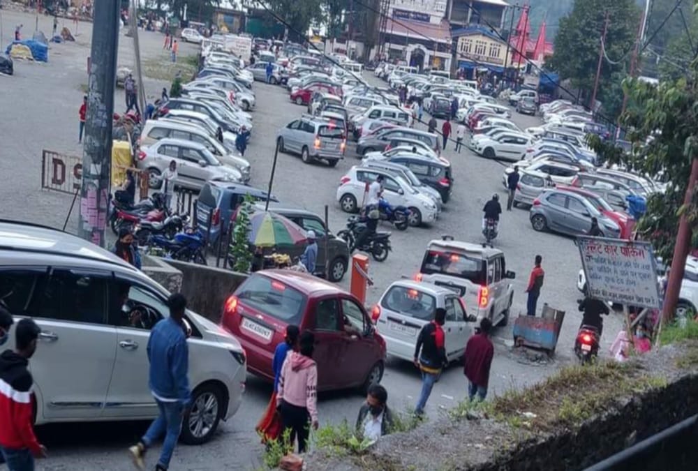 Unlock-4 In Uttarakhand: Tourist Huge Crowd in Nainital, Advance booking in hotels for Weekend, Photos