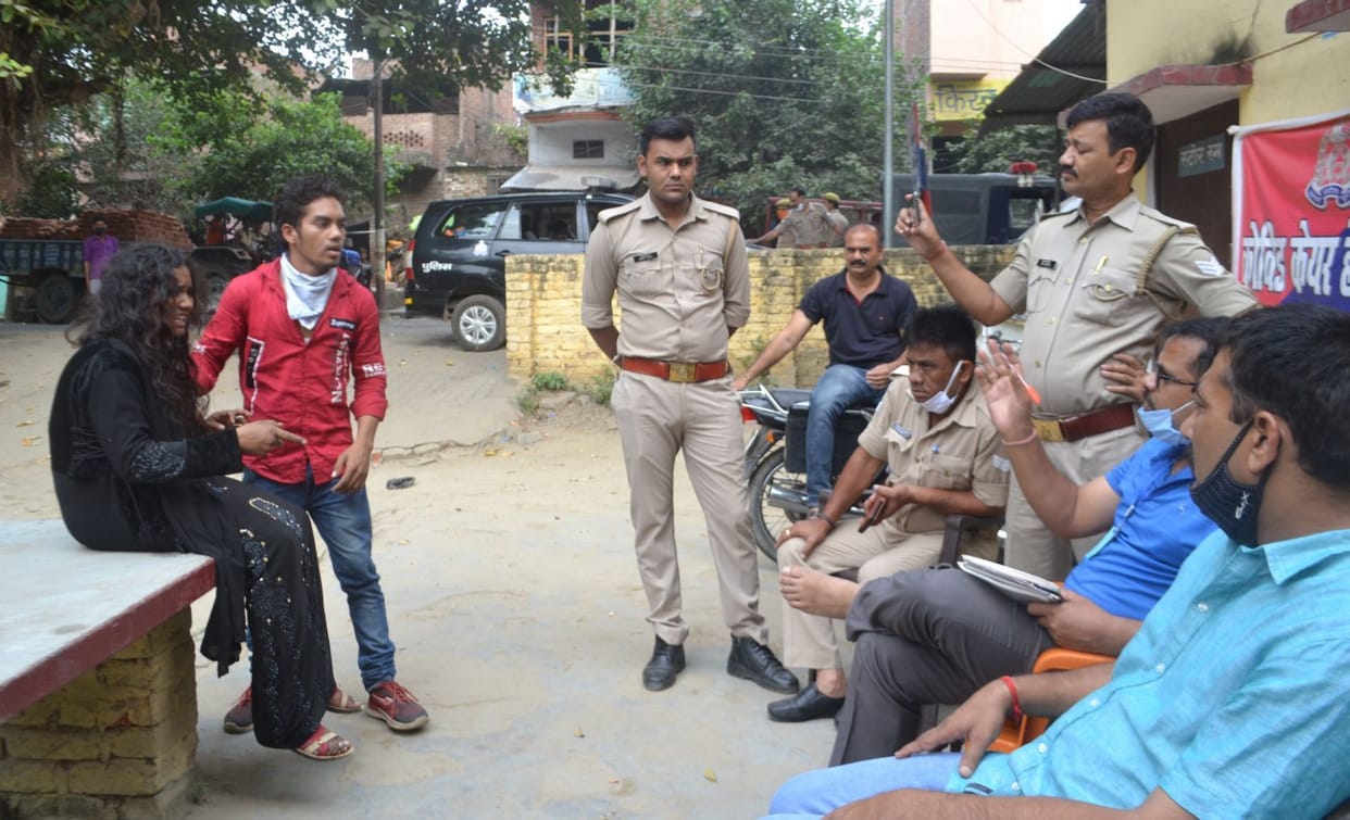 Bag thief jumped into the pond, held siege