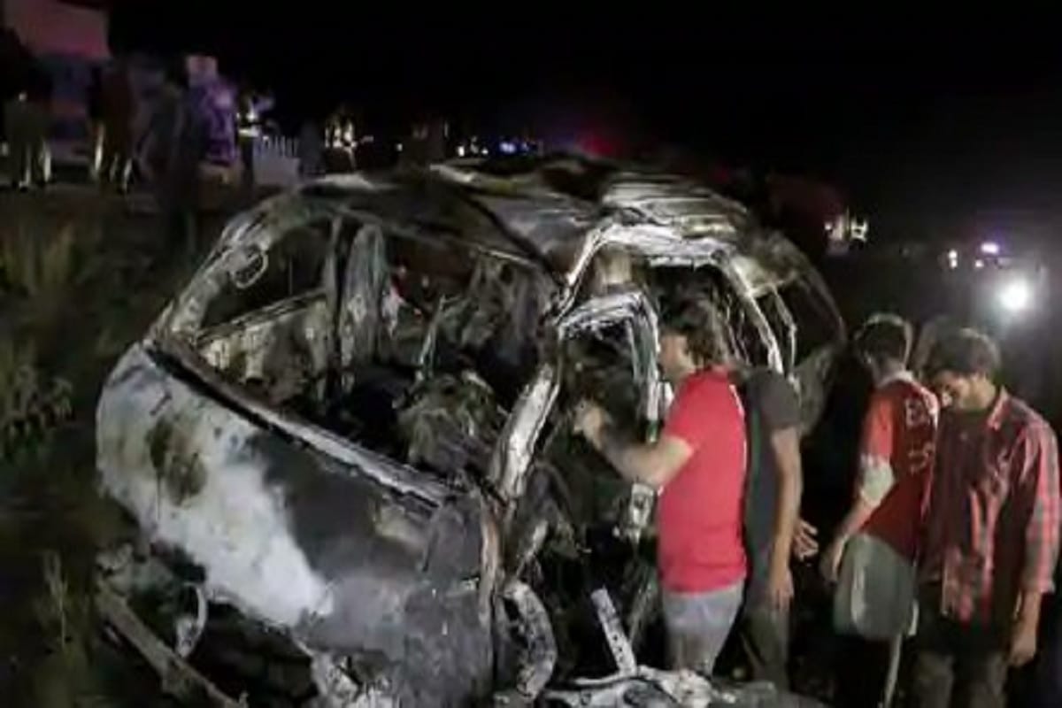 Pakistan bus fire news: Passenger bus catches fire in Karachi, 13 people killed