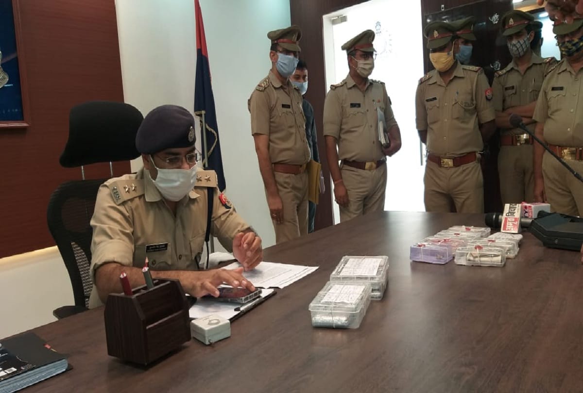 Three sisters formed robbery gang, child also used to keep with see photos