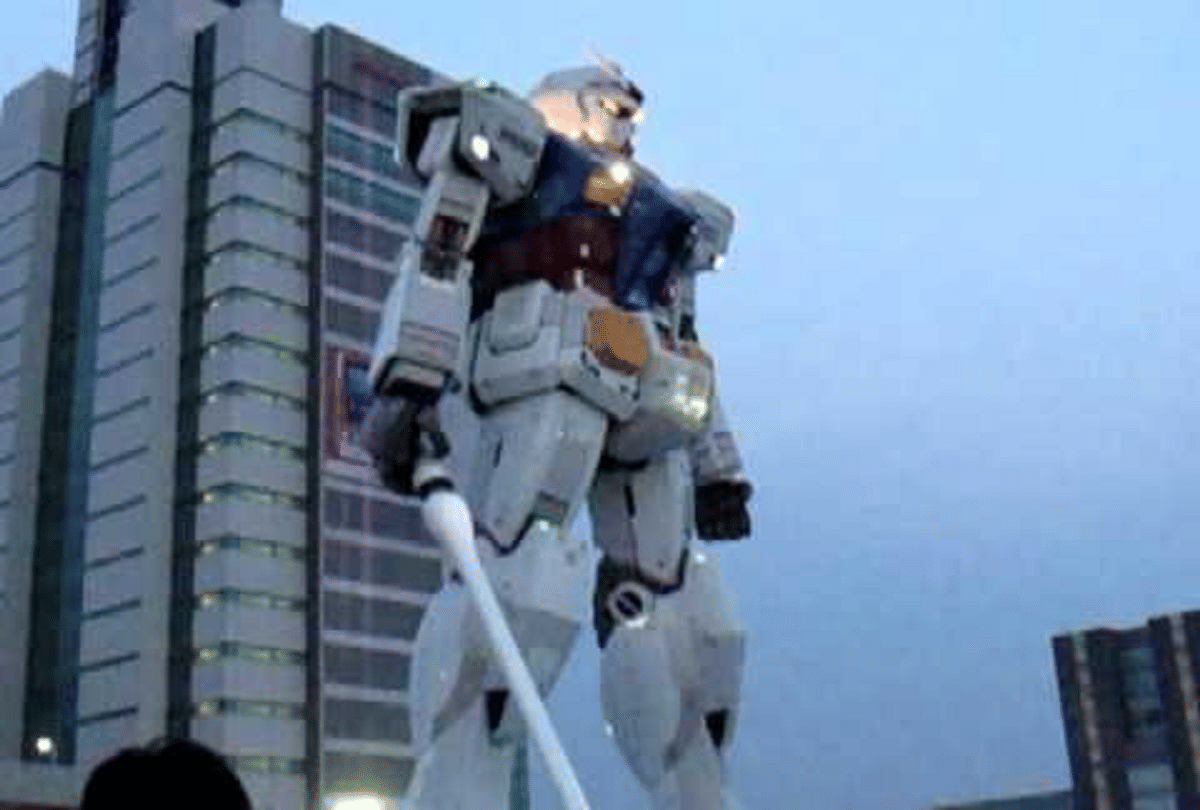 japan giant gundam robot who look like power rangers video goes viral on social media